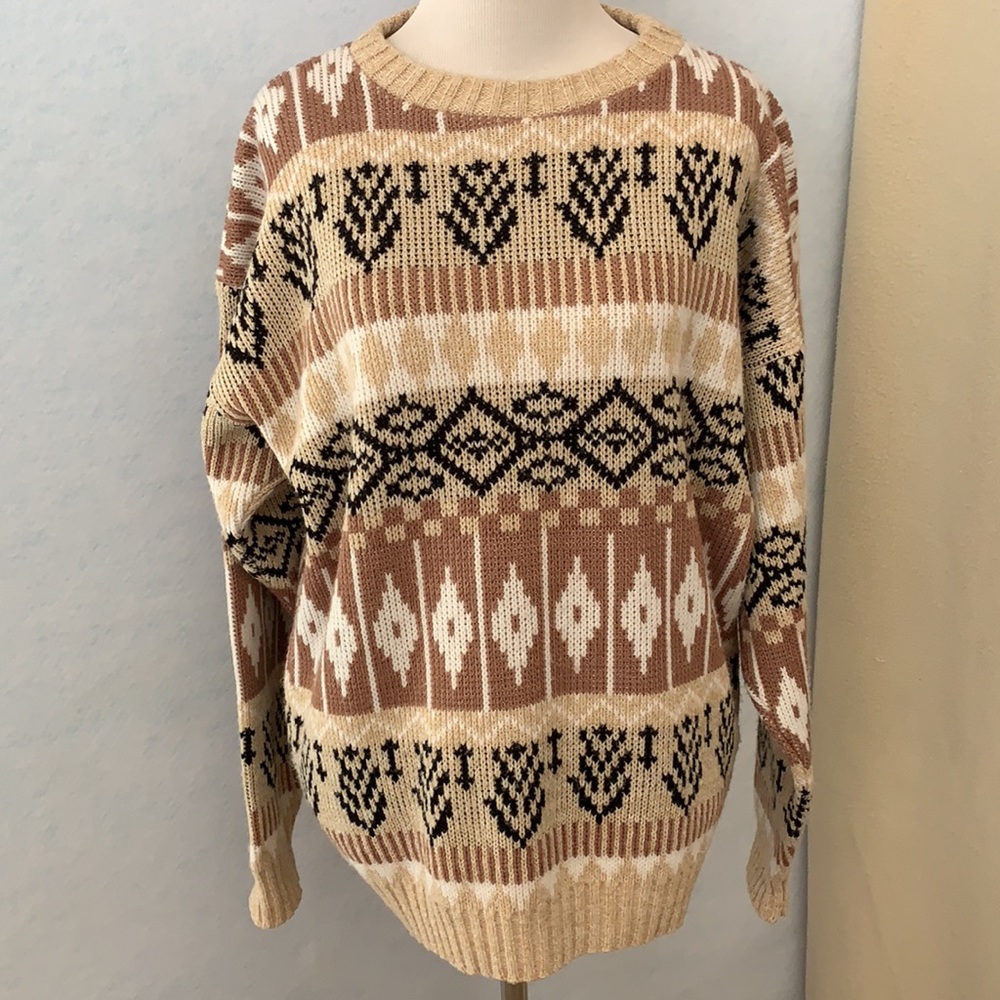 Patterned Crew Neck Sweater
